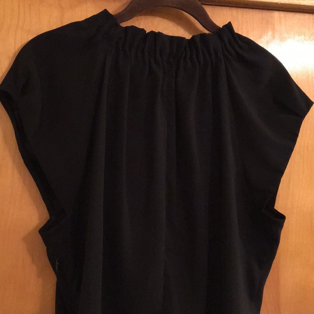 Express Women’s Ruffled Cap Sleeve Top - Picture 5 of 5